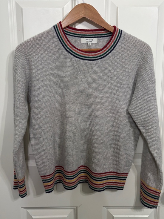 Madewell Sweaters - Like new Madewell size XS Light Gray waffle cashmere sweater with rainbow trim